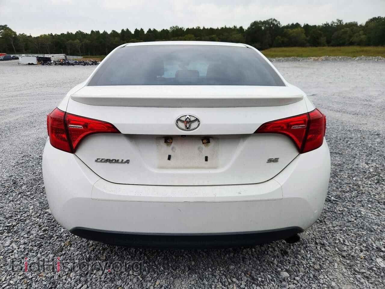 2019 Toyota COROLLA (VIN 2T1BURHEXKC218568) — photo 6 of 14