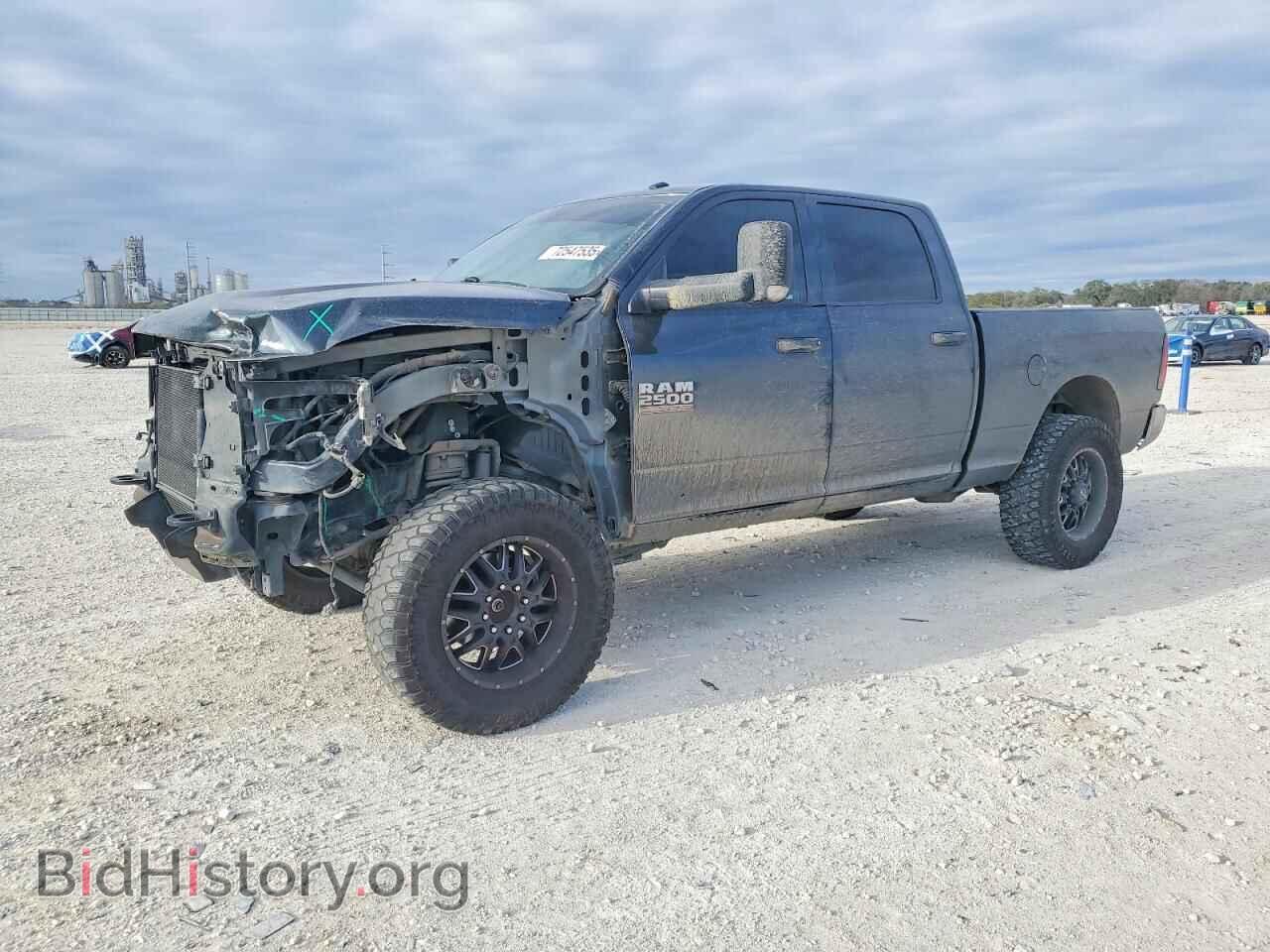 Photo 3C6UR5CL6HG694394 - RAM All Models 2017