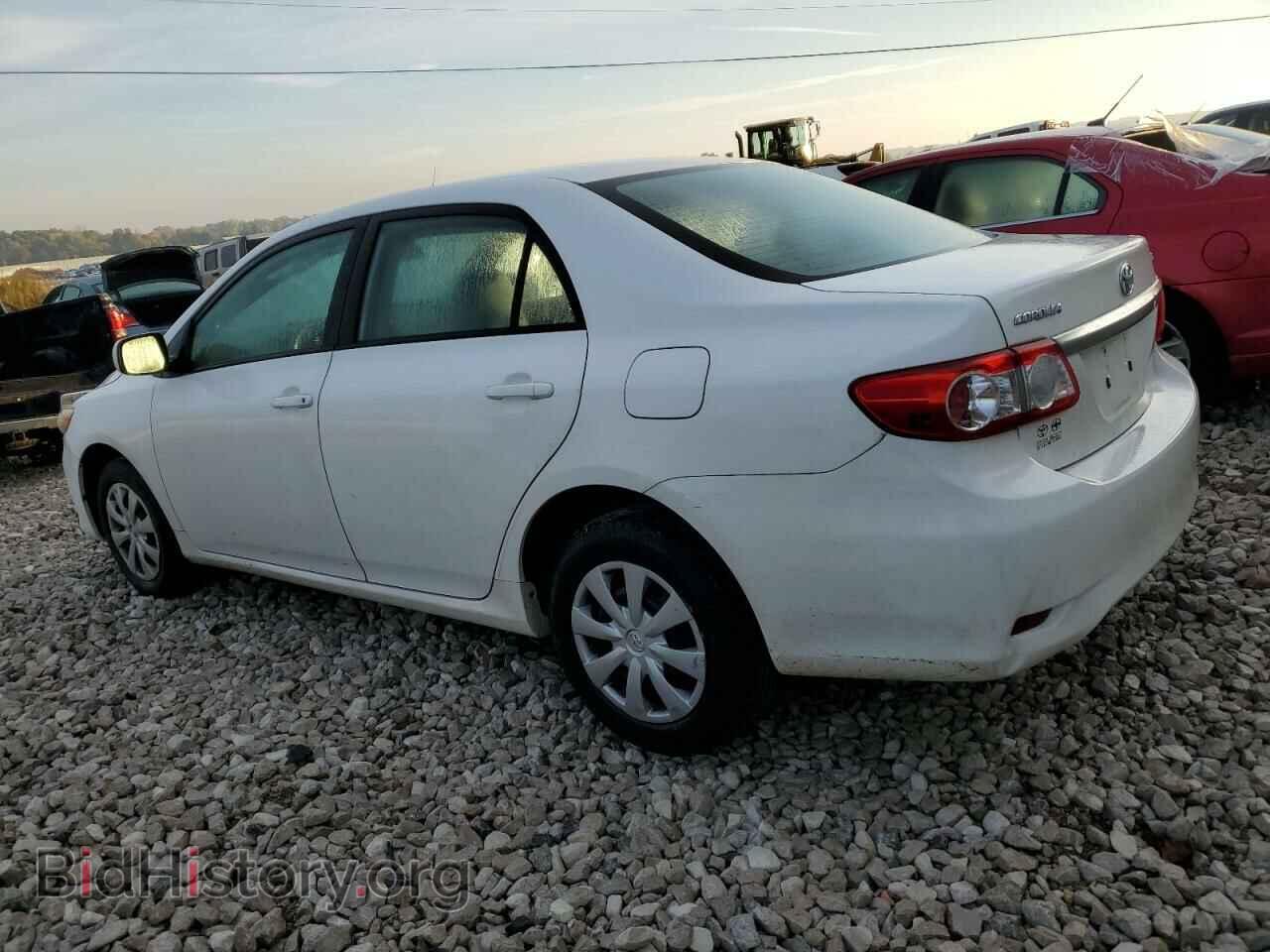 2011 TOYOTA COROLLA - VIN: 2T1BU4EE7BC647271 - Фото 2
