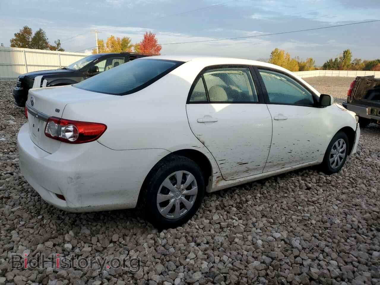 2011 TOYOTA COROLLA - VIN: 2T1BU4EE7BC647271 - Фото 3