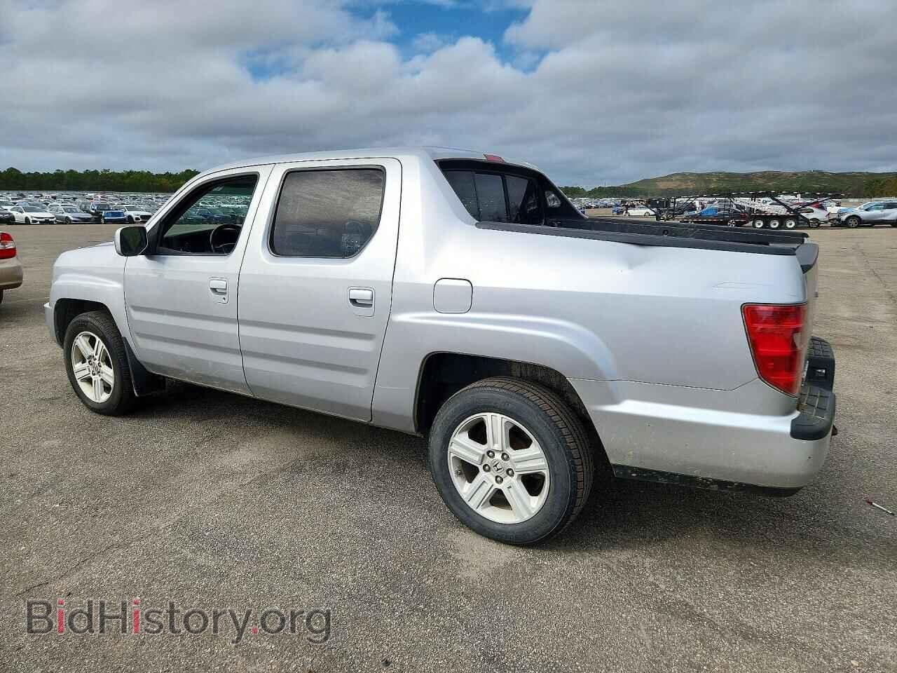 2011 HONDA RIDGELINE - VIN: 5FPYK1F51BB452802 - Фото 2