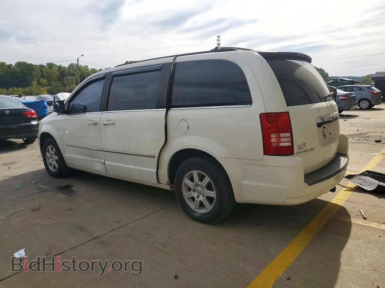 2010 CHRYSLER MINIVAN - VIN: 2A4RR5D15AR128944 - Photo 2