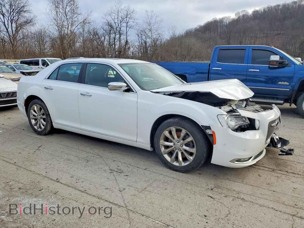 2019 CHRYSLER 300 - VIN: 2C3CCAKG4KH722711 - Фото 4