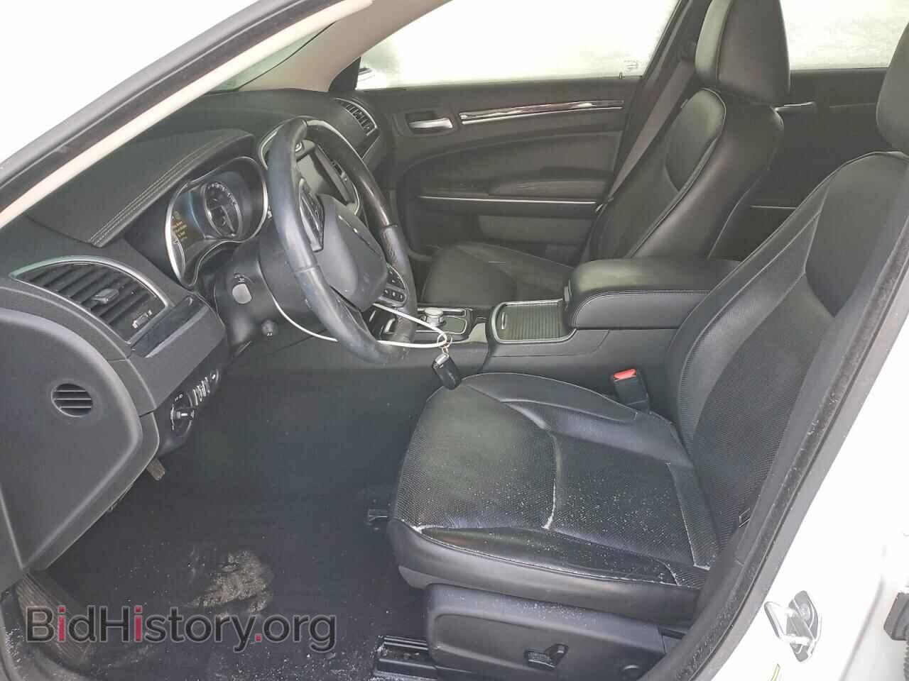2019 CHRYSLER 300 - VIN: 2C3CCAKG4KH722711 - Фото 7