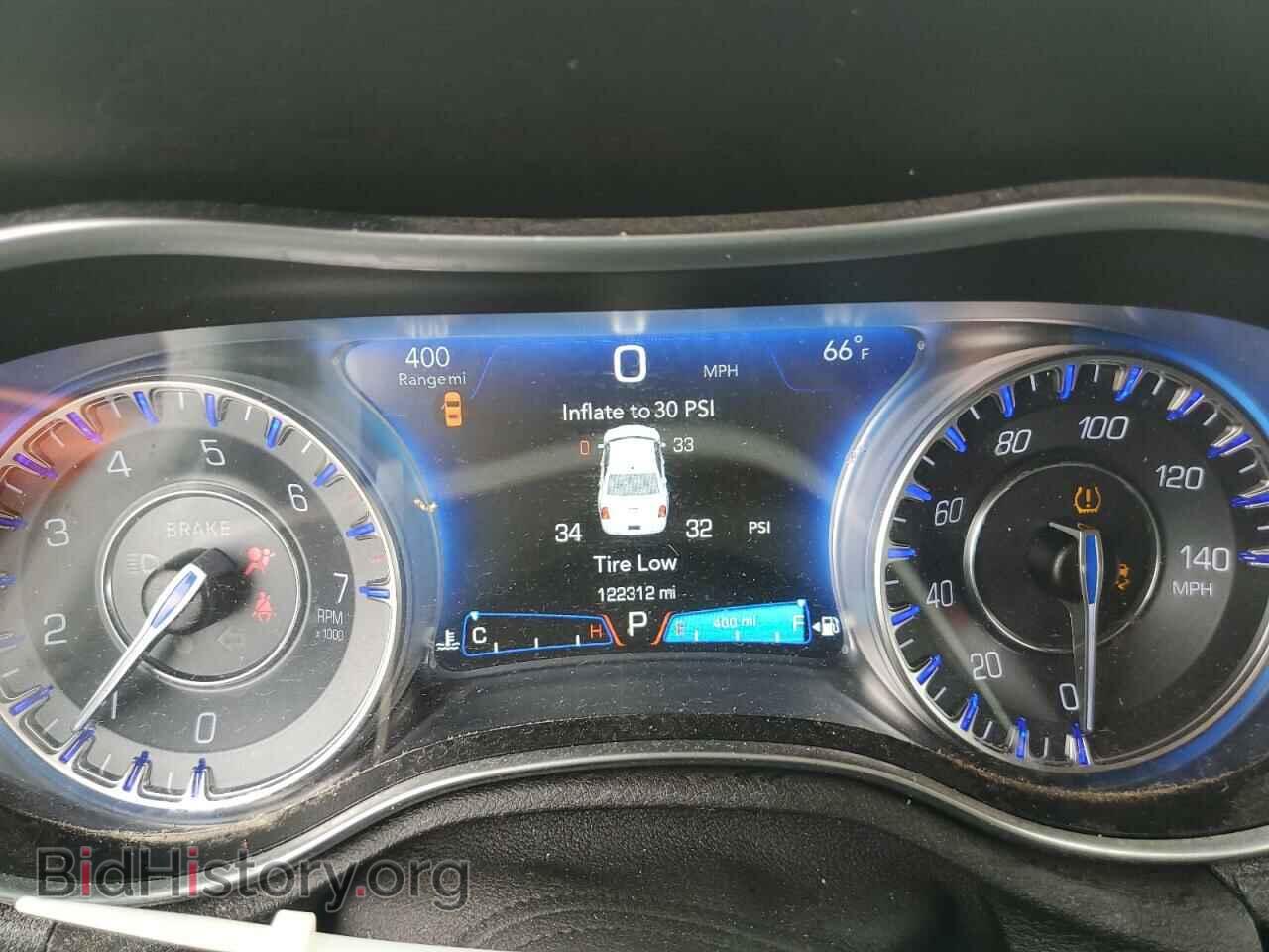 2016 CHRYSLER 300 - VIN: 2C3CCAEG8GH207083 - Фото 9