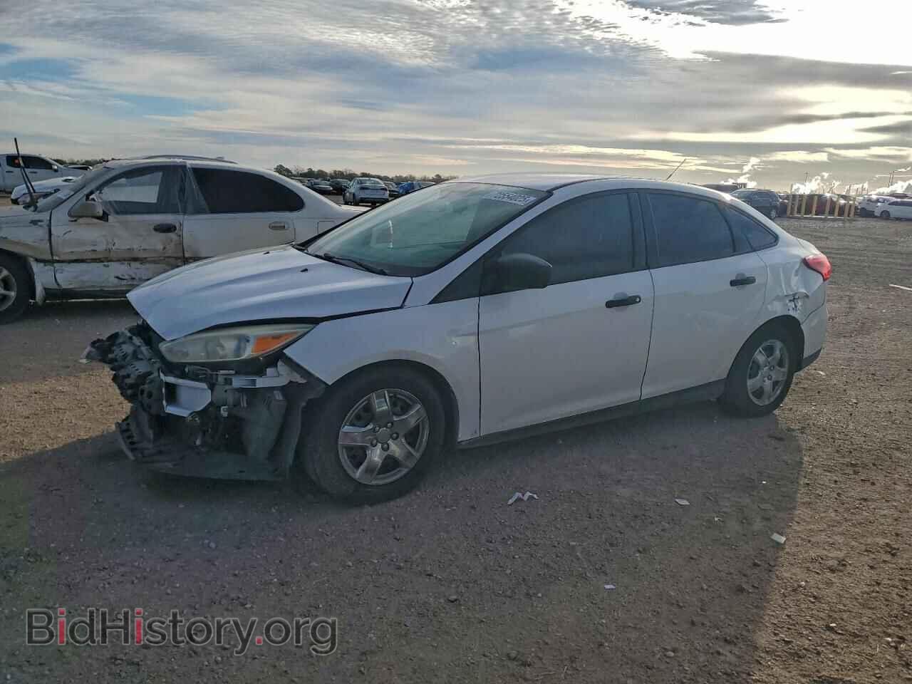 Photo 1FADP3E24FL323778 - FORD FOCUS 2015