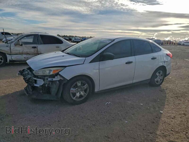 2015 Ford FOCUS S (VIN 1FADP3E24FL323778) — photo 1 of 15, Copart, damage: front end