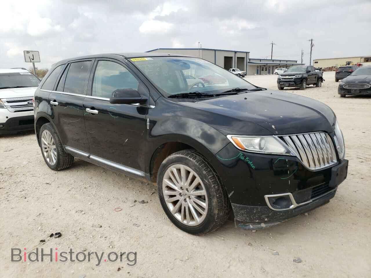 2011 LINCOLN MKX - VIN: 2LMDJ6JK0BBJ24904 - Photo 4