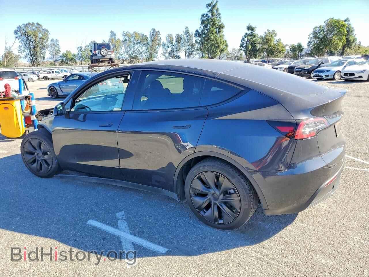 2024 TESLA MODEL Y - VIN: 7SAYGDEE9RF180459 - Фото 2