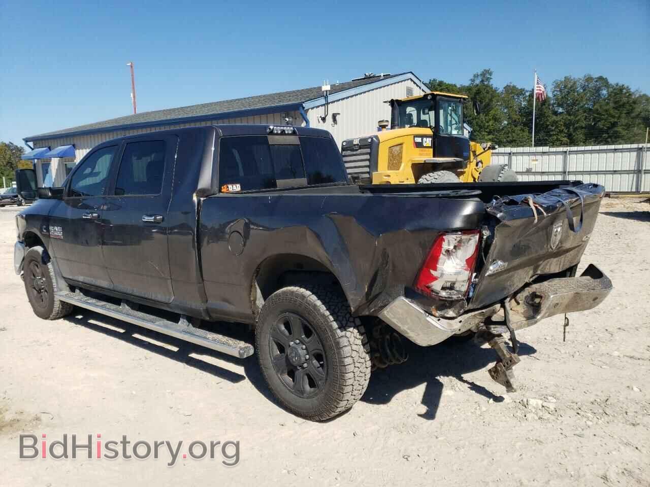 2017 RAM All Models - VIN: 3C6UR5ML8HG558816 - Photo 2