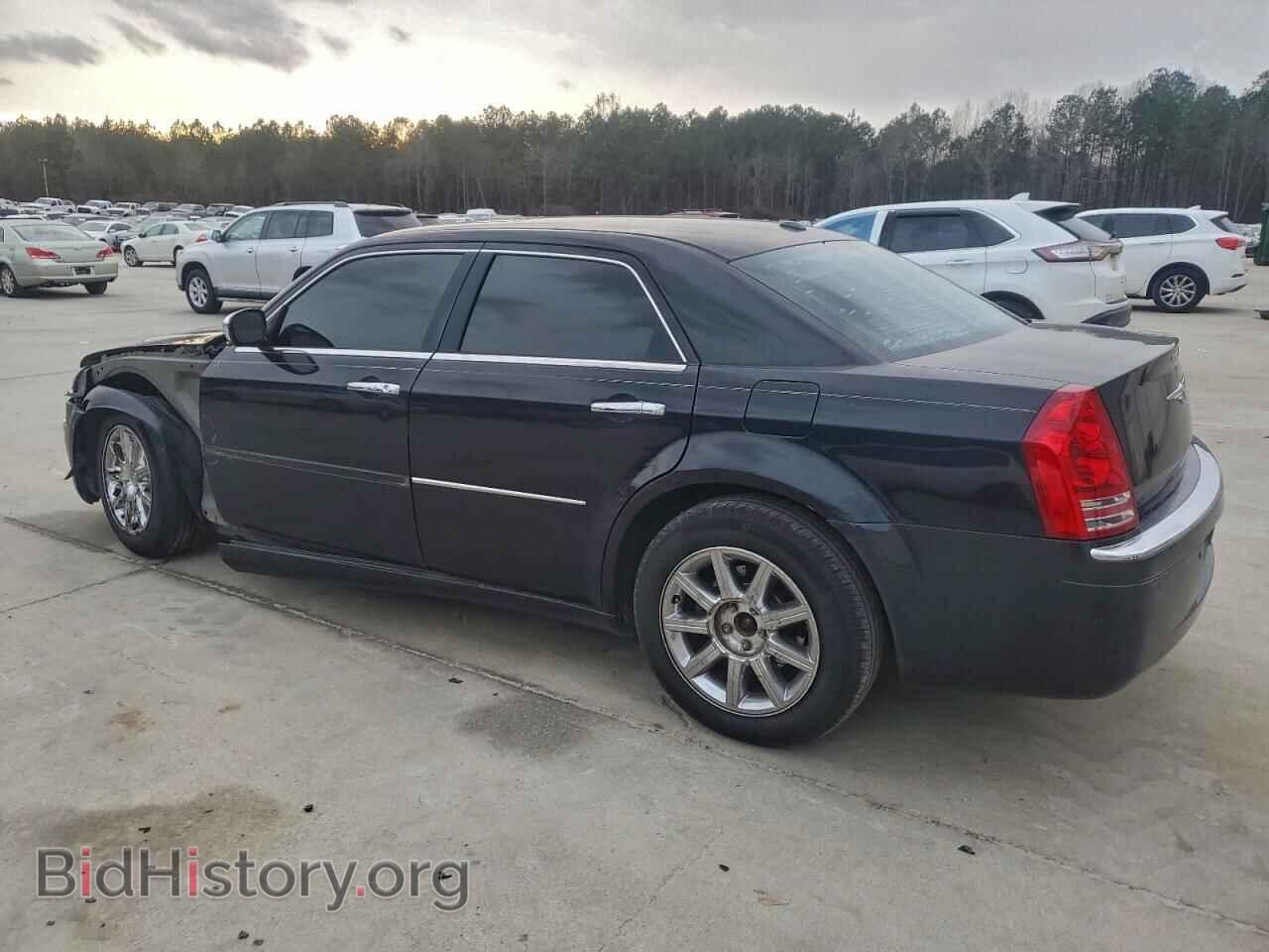 2010 CHRYSLER 300 - VIN: 2C3CA6CT4AH126365 - Фото 2