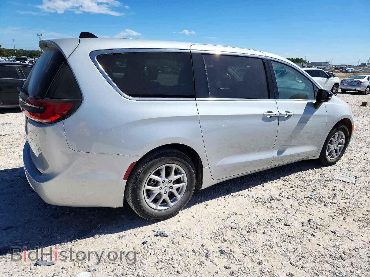 2024 Chrysler PACIFICA (VIN 2C4RC1BG8RR154893) — photo 3 of 15