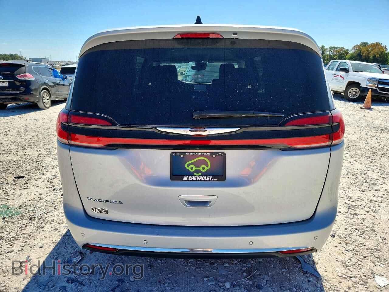 2024 Chrysler PACIFICA (VIN 2C4RC1BG8RR154893) — photo 6 of 15