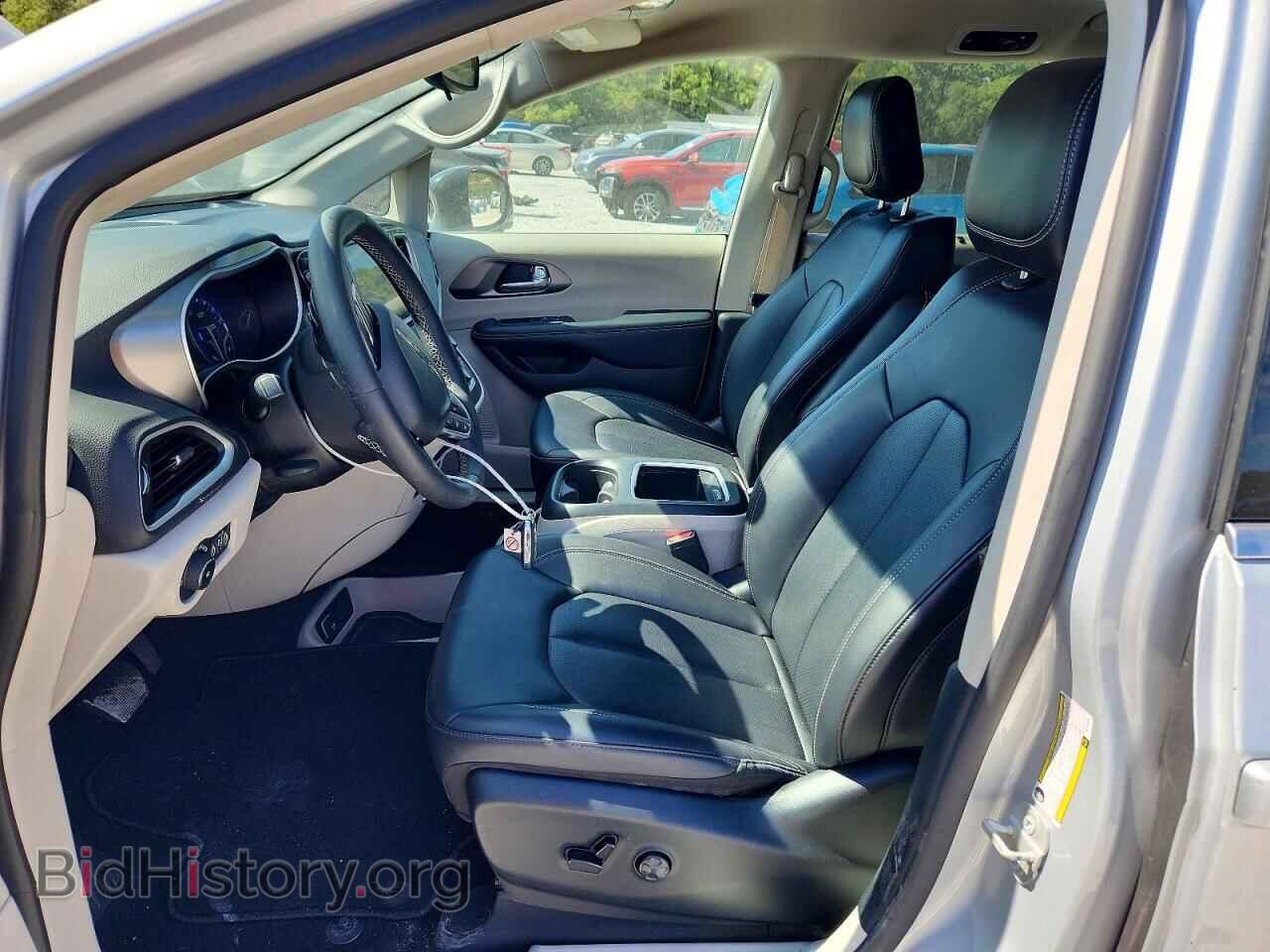 2024 Chrysler PACIFICA (VIN 2C4RC1BG8RR154893) — photo 7 of 15