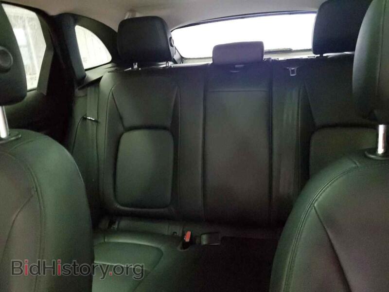 2017 Jaguar F-PACE (VIN SADCJ2BVXHA889799) — photo 10 of 15