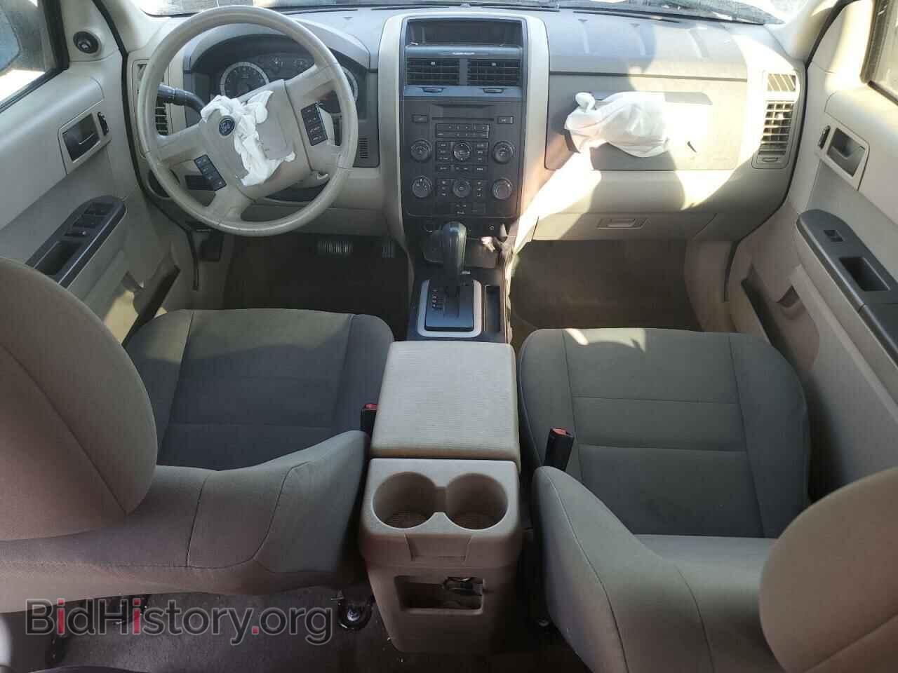2011 FORD ESCAPE - VIN: 1FMCU0C71BKC22124 - Фото 8