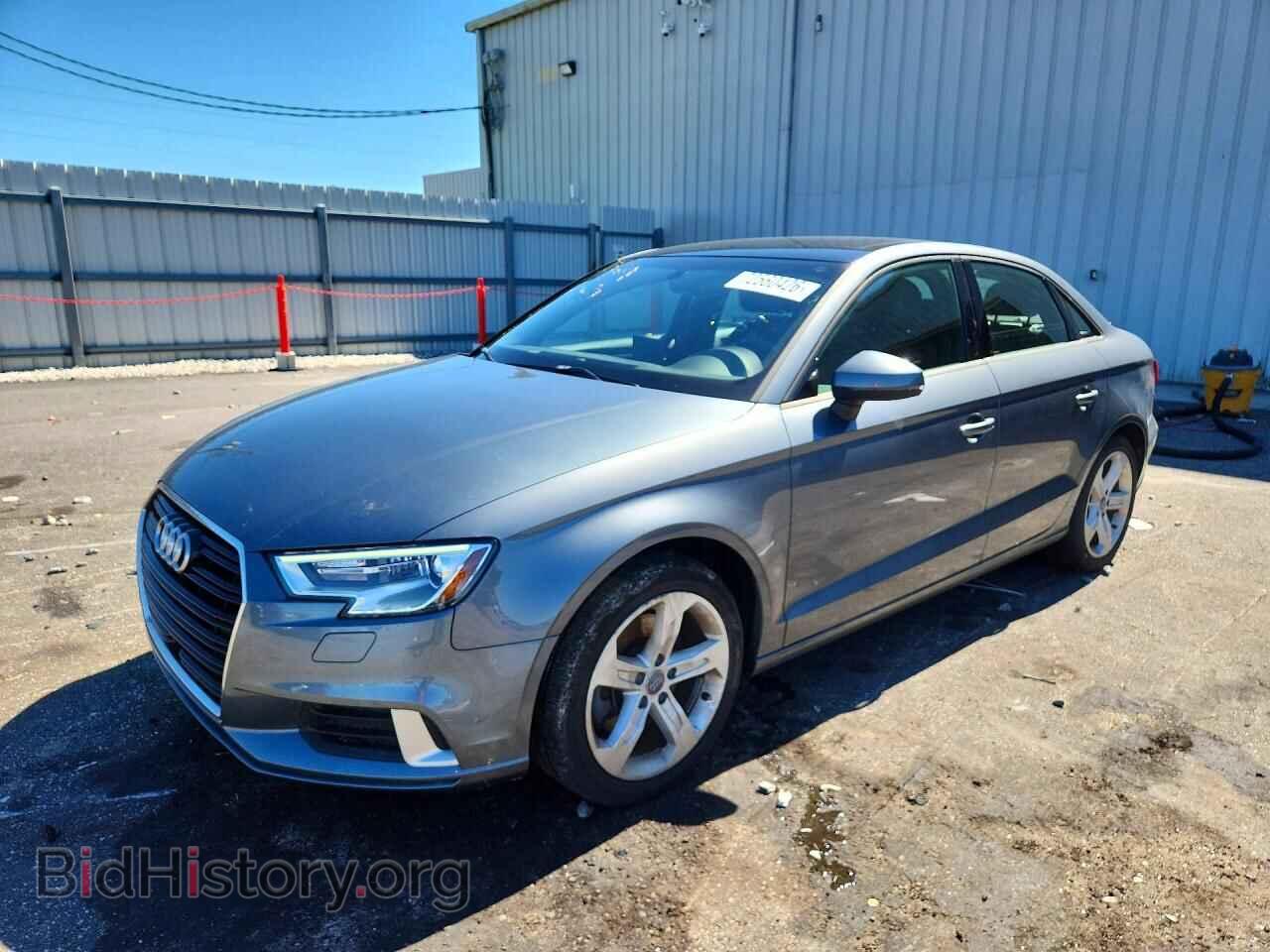 Фотография WAUAUGFFXJ1052869 - AUDI A3 2018
