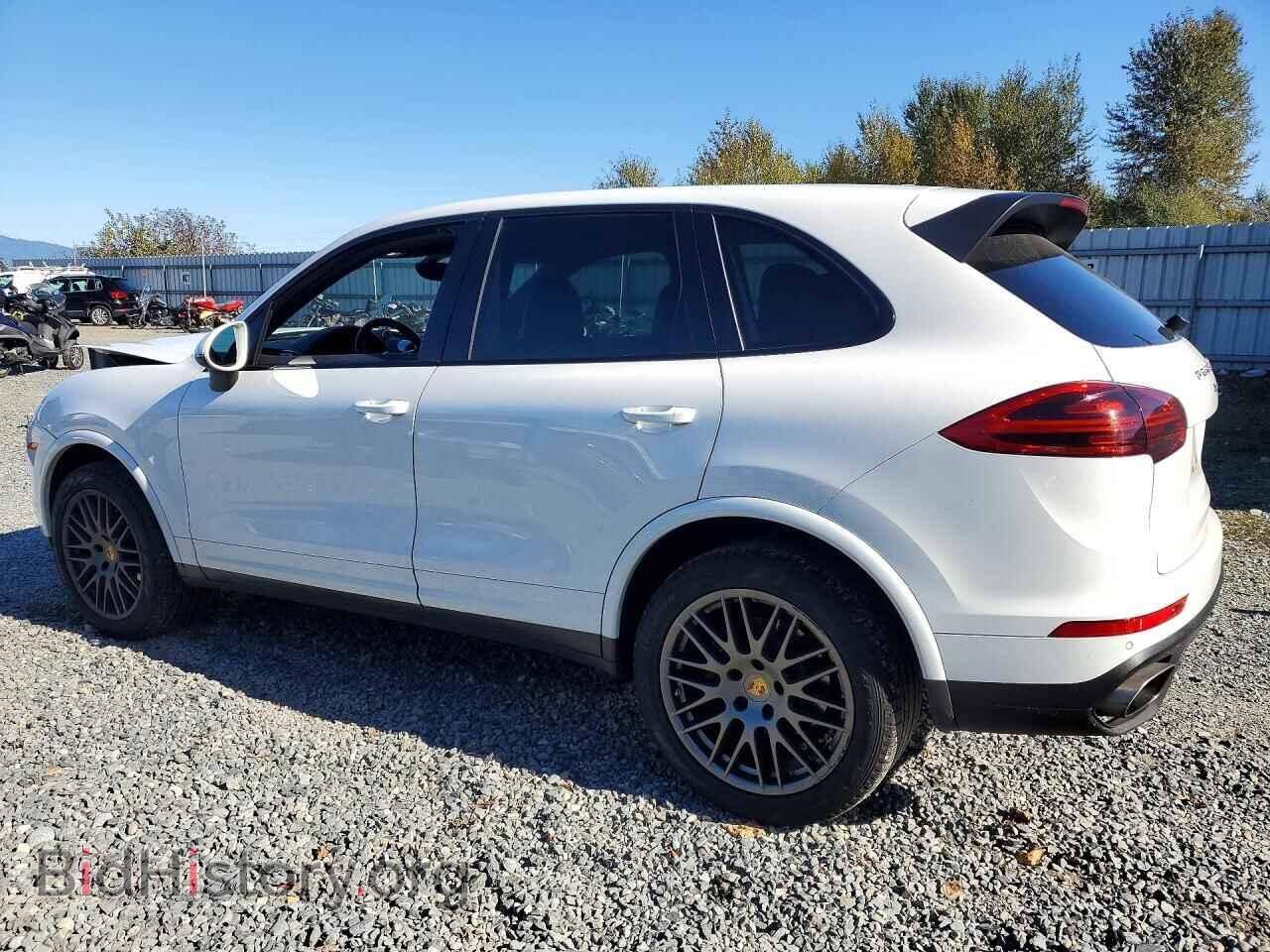 2017 PORSCHE CAYENNE - VIN: WP1AA2A23HKA89834 - Photo 2