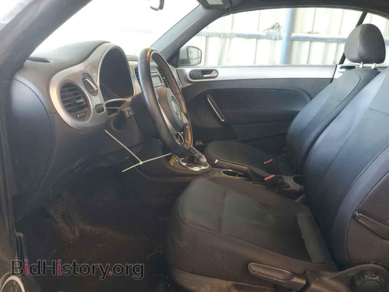 2013 VOLKSWAGEN BEETLE - VIN: 3VW5X7AT0DM831789 - Фото 7
