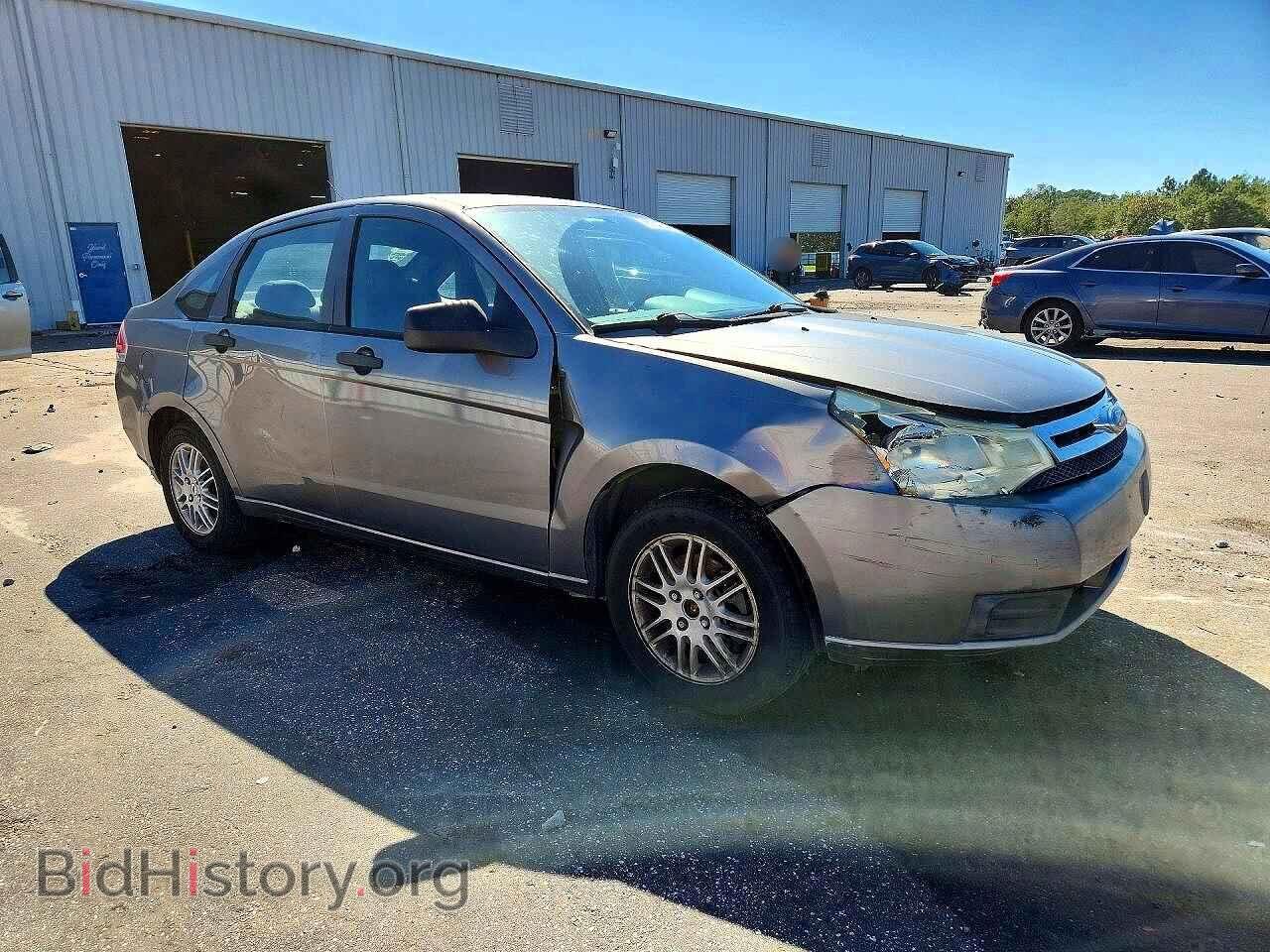 2010 Ford FOCUS (VIN 1FAHP3FN0AW201517) — photo 4 of 12