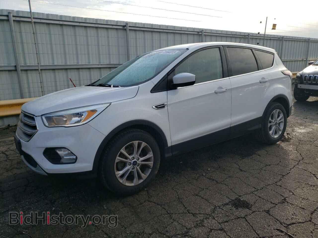 Фотография 1FMCU0GD7HUA15847 - FORD ESCAPE 2017