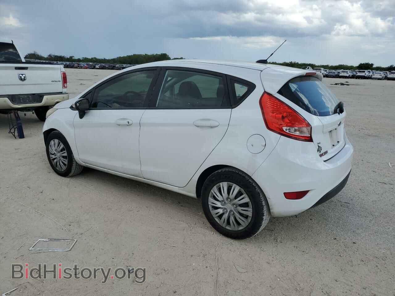 2013 FORD FIESTA - VIN: 3FADP4EJ3DM195767 - Фото 2