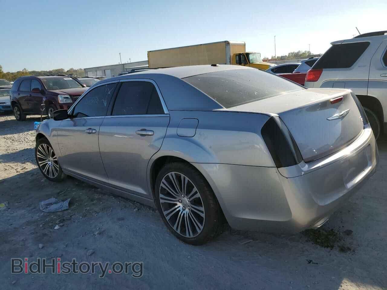 2014 CHRYSLER 300 - VIN: 2C3CCABG0EH136012 - Фото 2