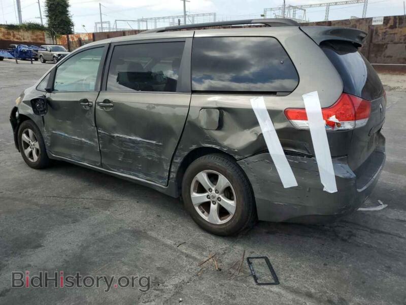 2012 Toyota SIENNA (VIN 5TDKA3DC2CS012941) — photo 2 of 13