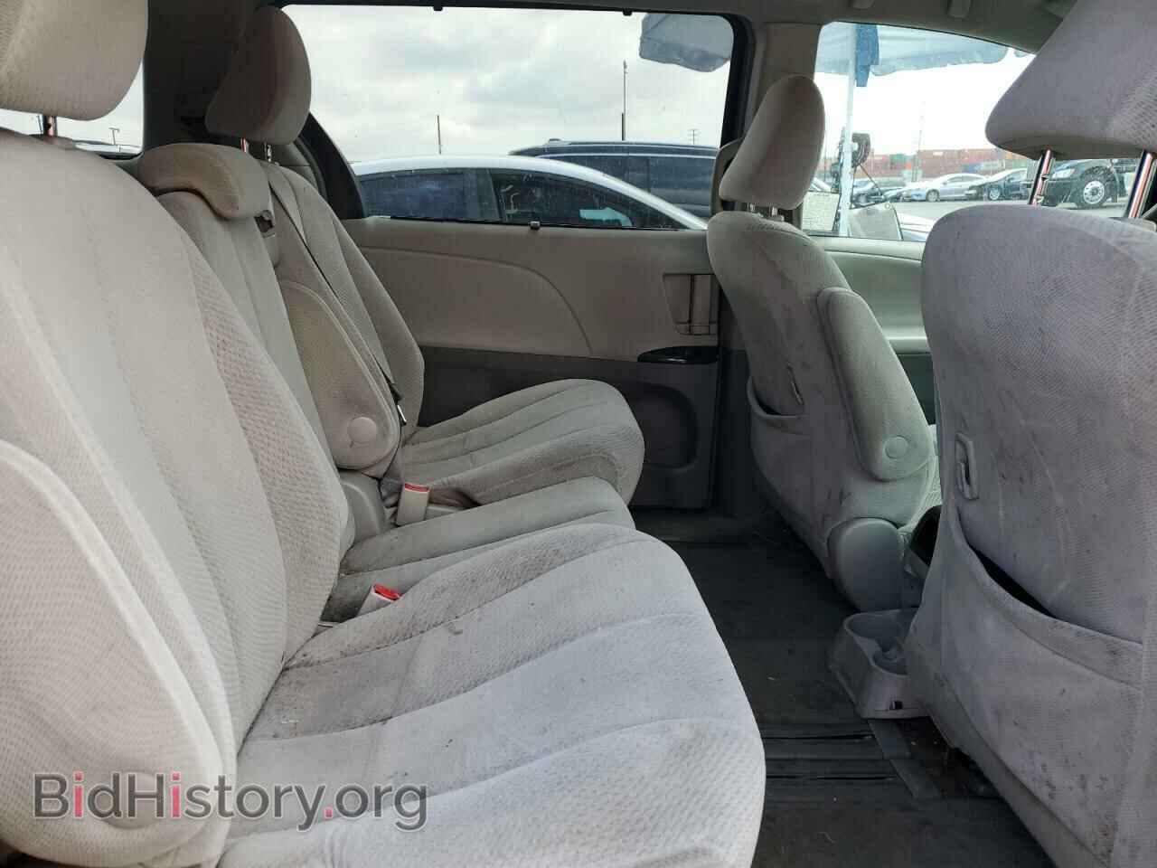 2012 TOYOTA SIENNA - VIN: 5TDKA3DC2CS012941 - Фото 11