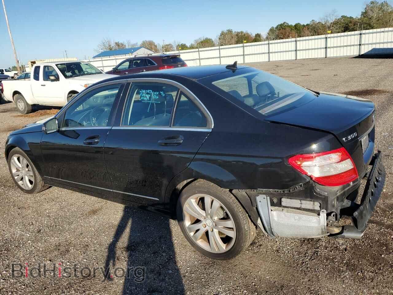 2011 MERCEDES-BENZ C-CLASS - VIN: WDDGF5EB3BR180793 - Фото 2