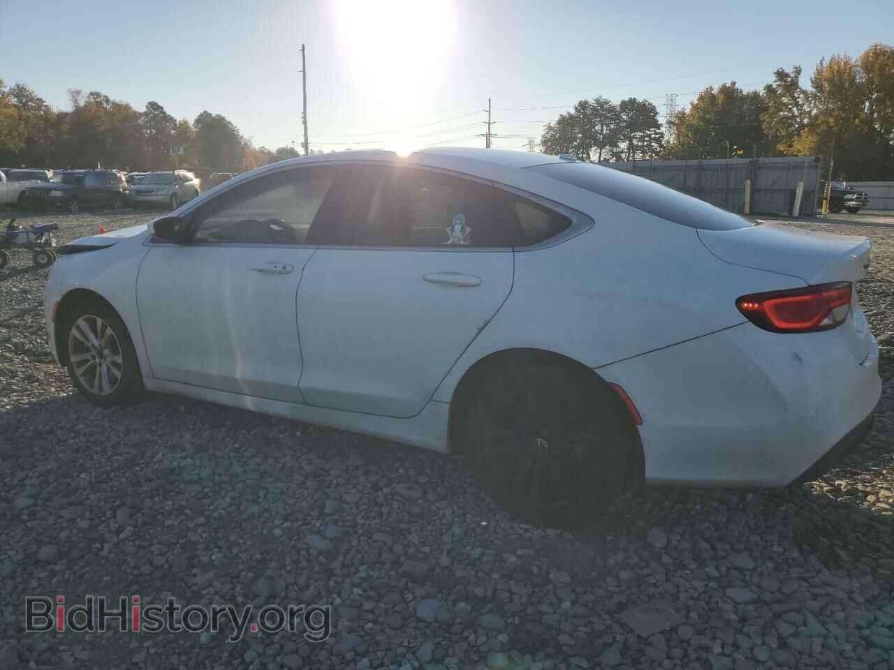 2015 CHRYSLER 200 - VIN: 1C3CCCAB0FN612785 - Фото 2