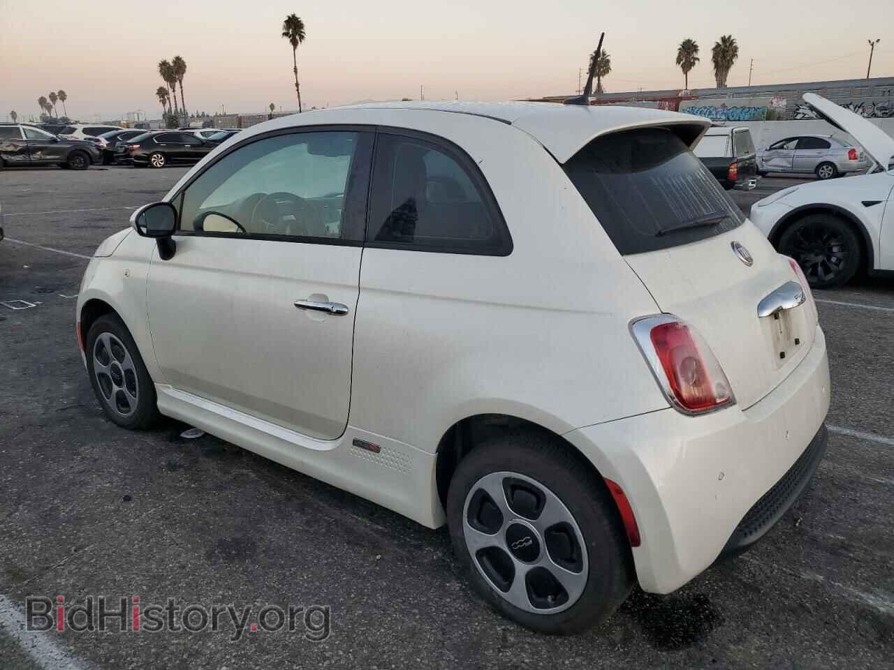 2015 FIAT 500 - VIN: 3C3CFFGE1FT549724 - Фото 2