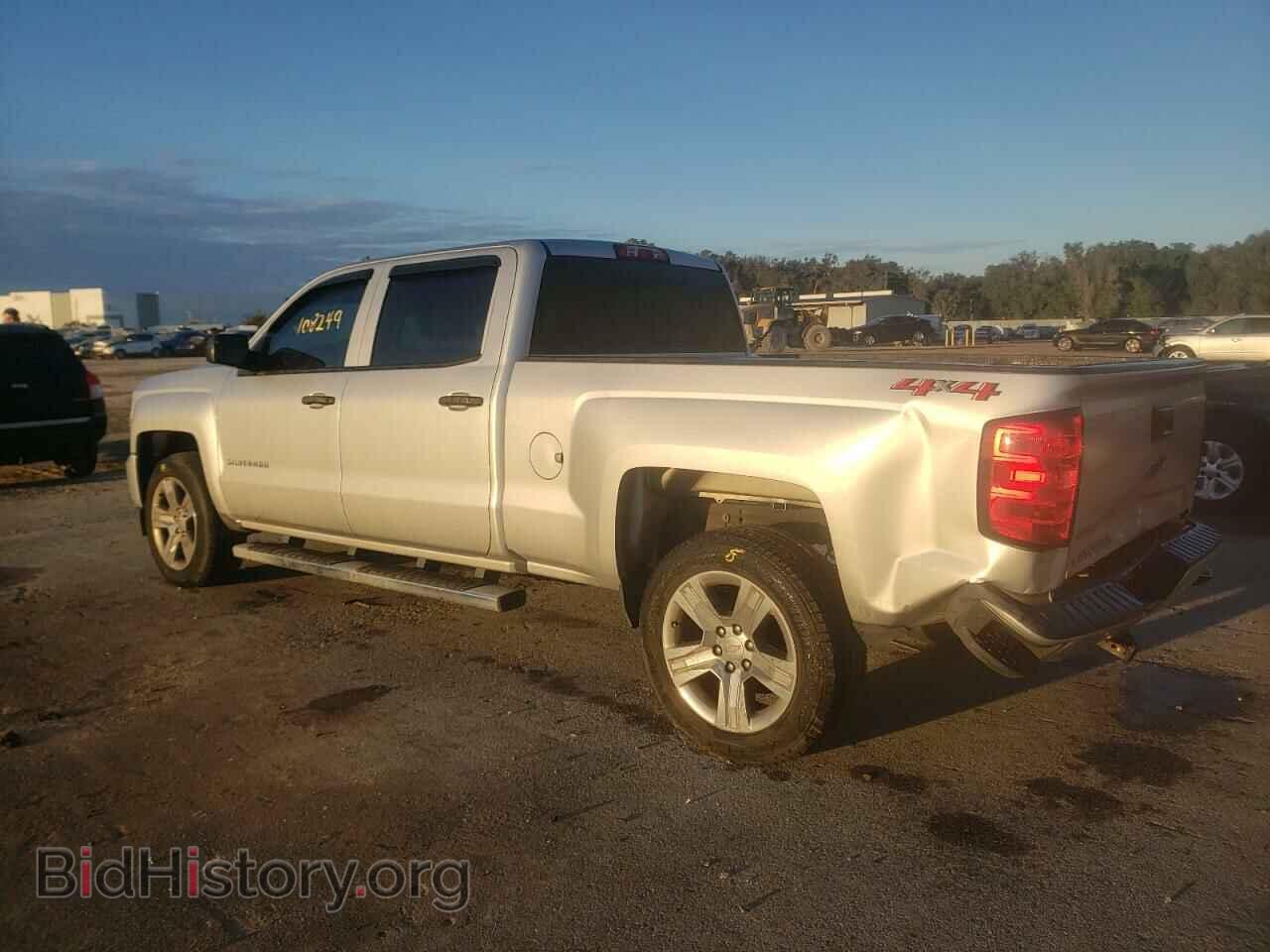 2018 CHEVROLET SILVERADO - VIN: 3GCUKPEC8JG159059 - Фото 2