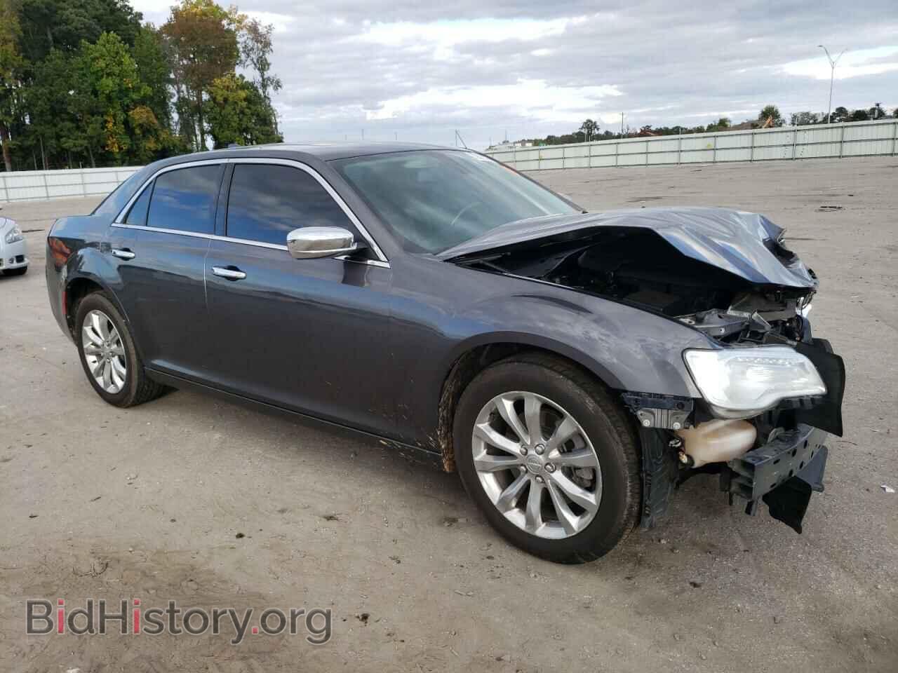 2019 CHRYSLER 300 - VIN: 2C3CCAKG2KH534351 - Фото 4