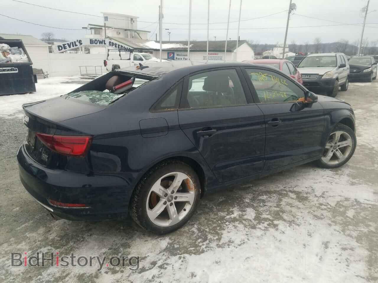 2018 AUDI A3 - VIN: WAUB8GFF7J1084705 - Фото 3