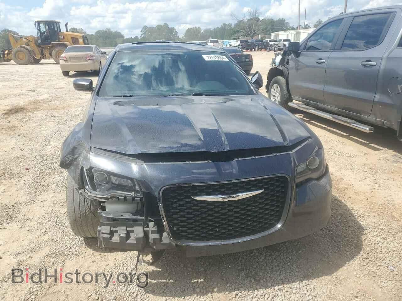 2016 CHRYSLER 300 - VIN: 2C3CCABGXGH238680 - Фото 5