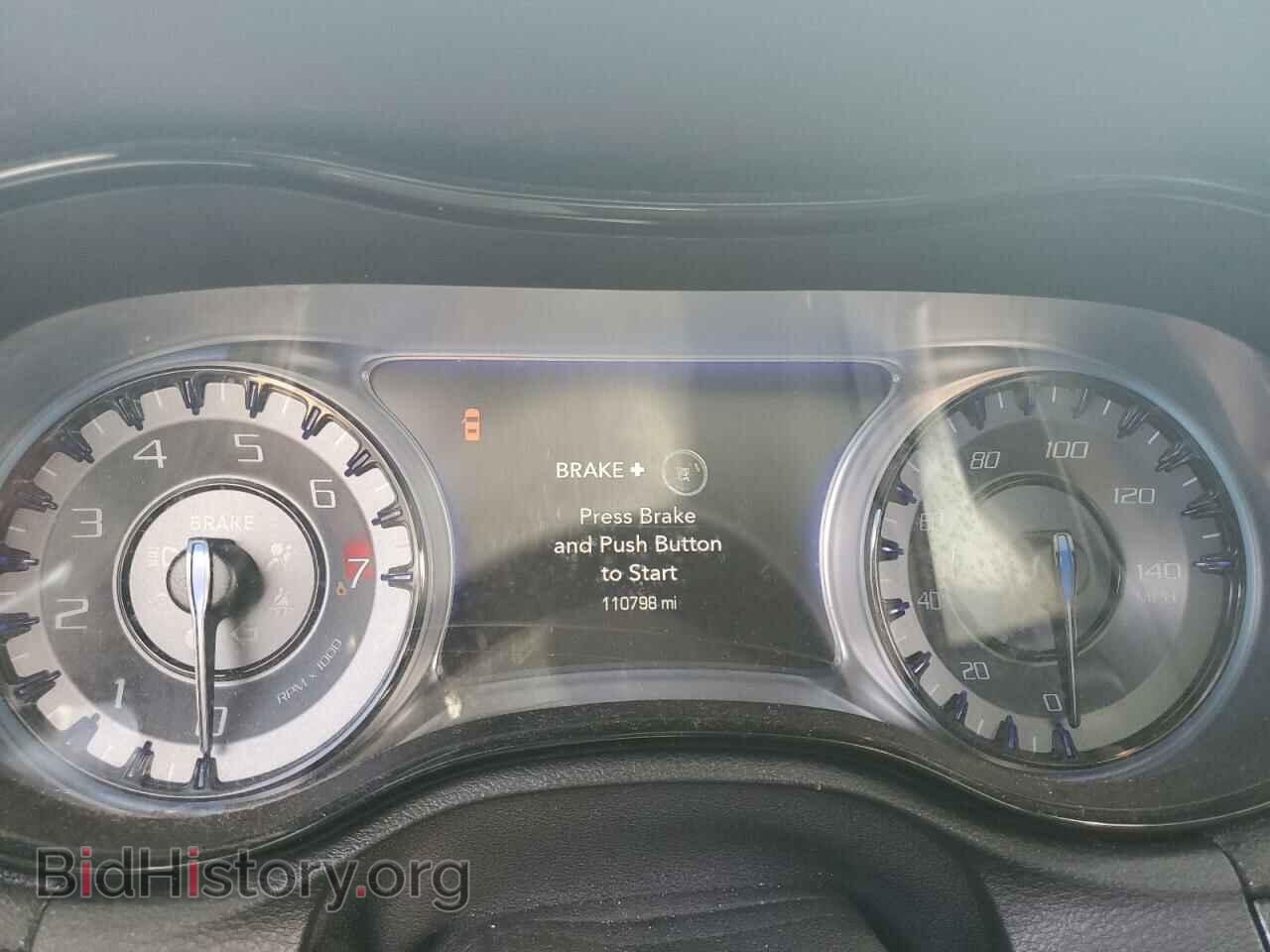 2016 CHRYSLER 300 - VIN: 2C3CCABGXGH238680 - Фото 9