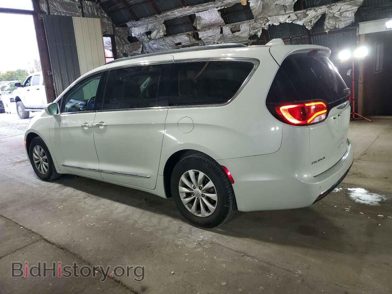 2017 CHRYSLER PACIFICA - VIN: 2C4RC1BG3HR598312 - Фото 2