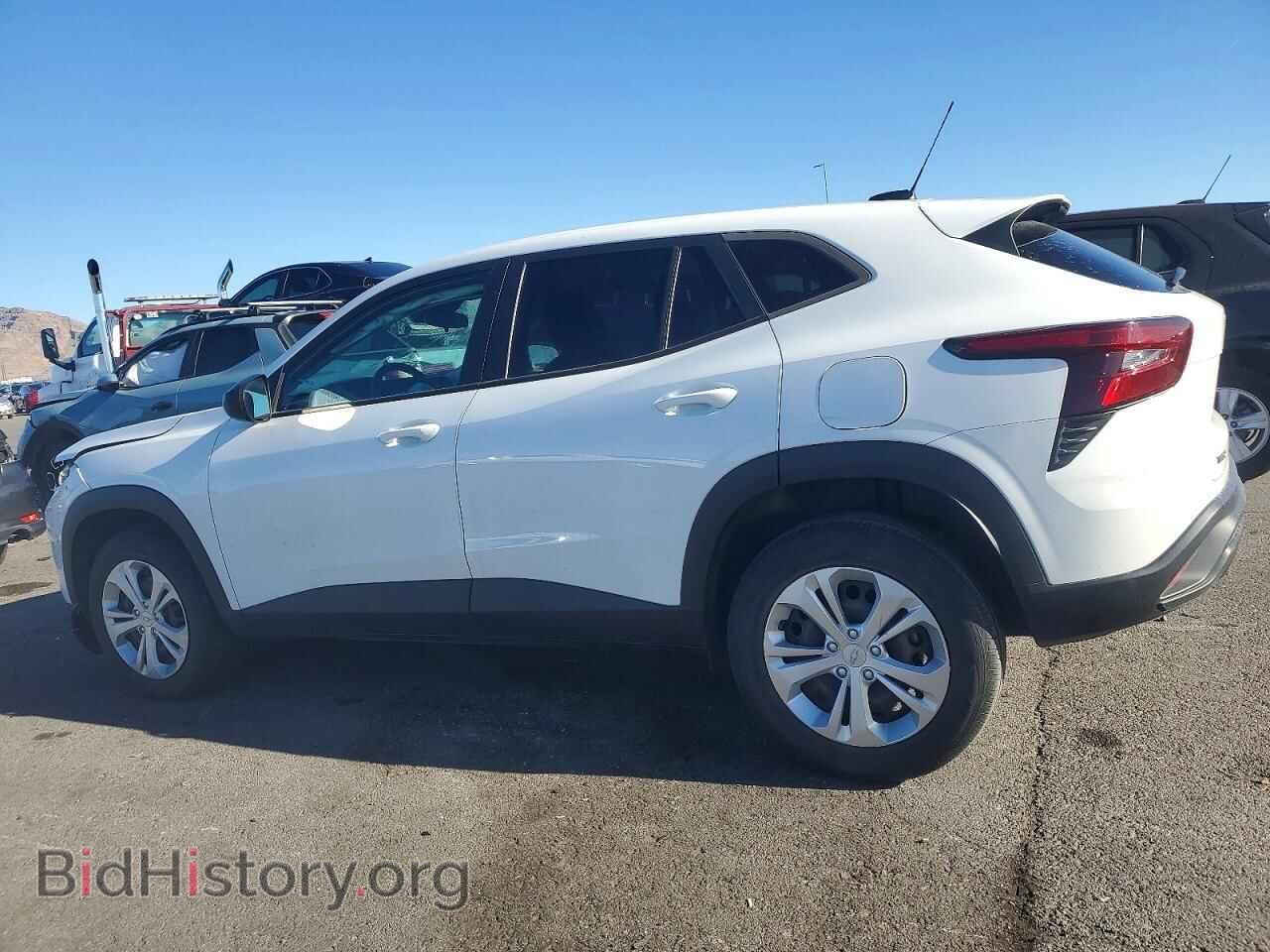 2024 CHEVROLET TRAX - VIN: KL77LFE22RC028037 - Фото 2