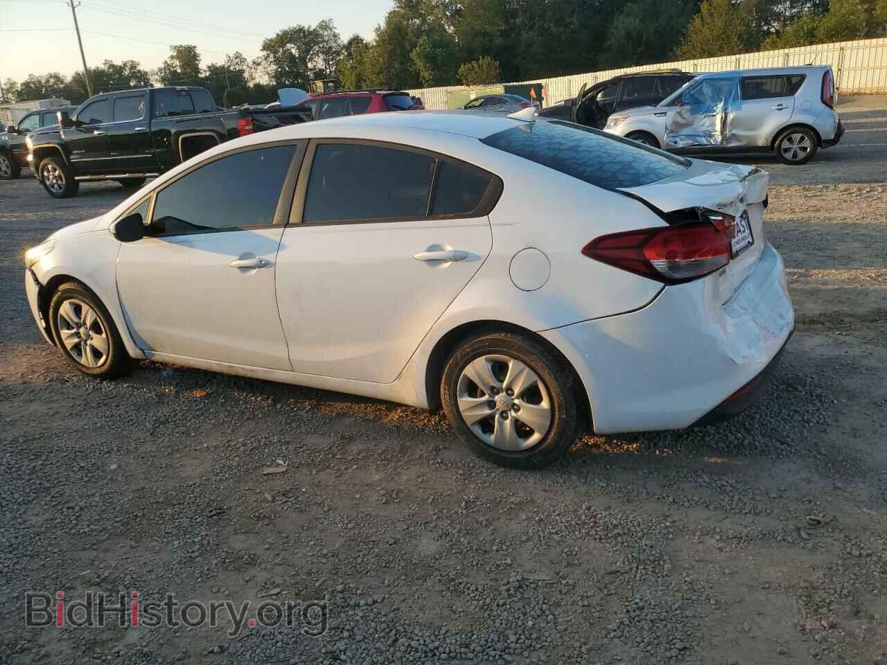 2017 KIA FORTE - VIN: 3KPFK4A73HE043760 - Фото 2