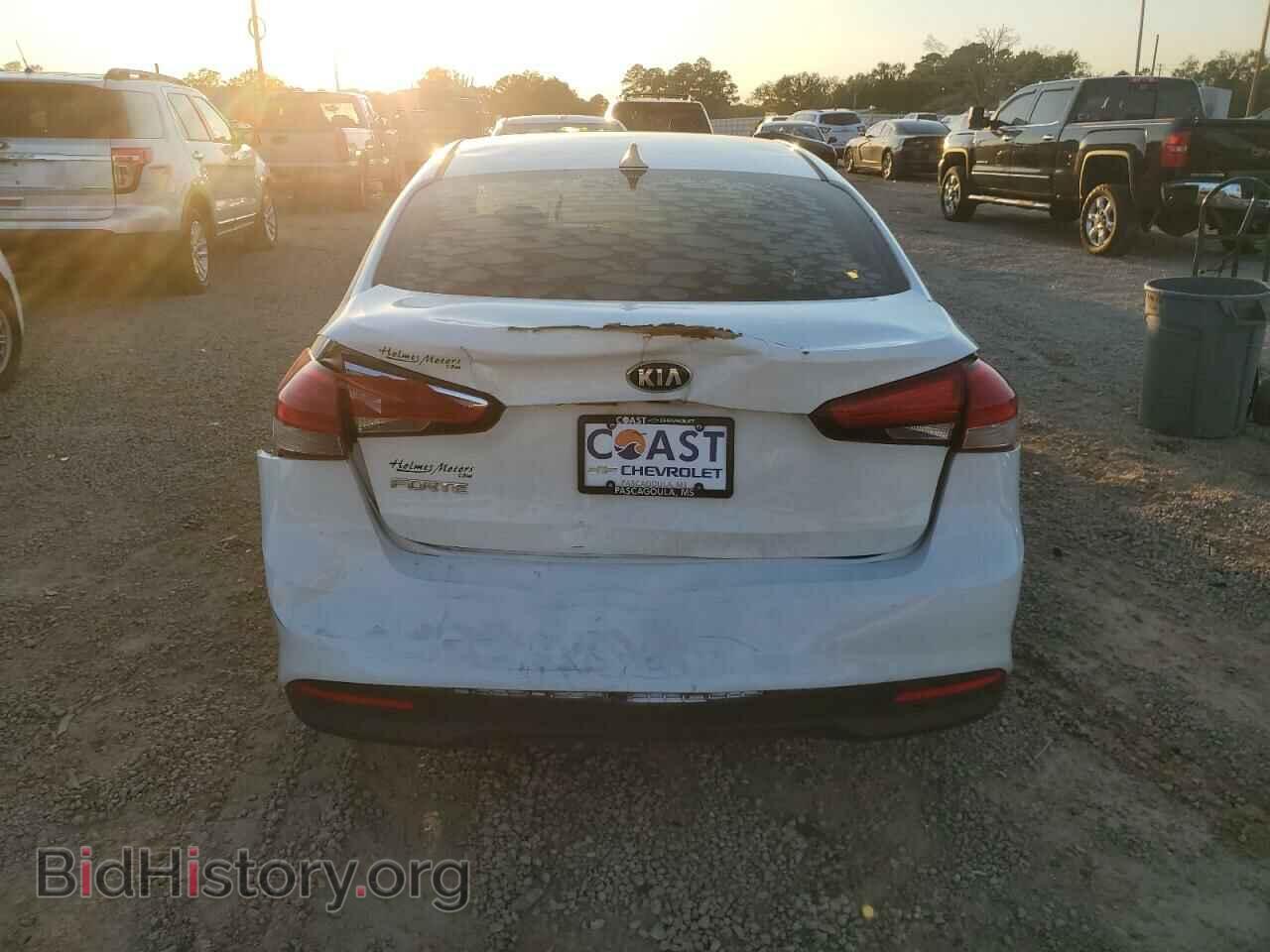 2017 KIA FORTE - VIN: 3KPFK4A73HE043760 - Фото 6