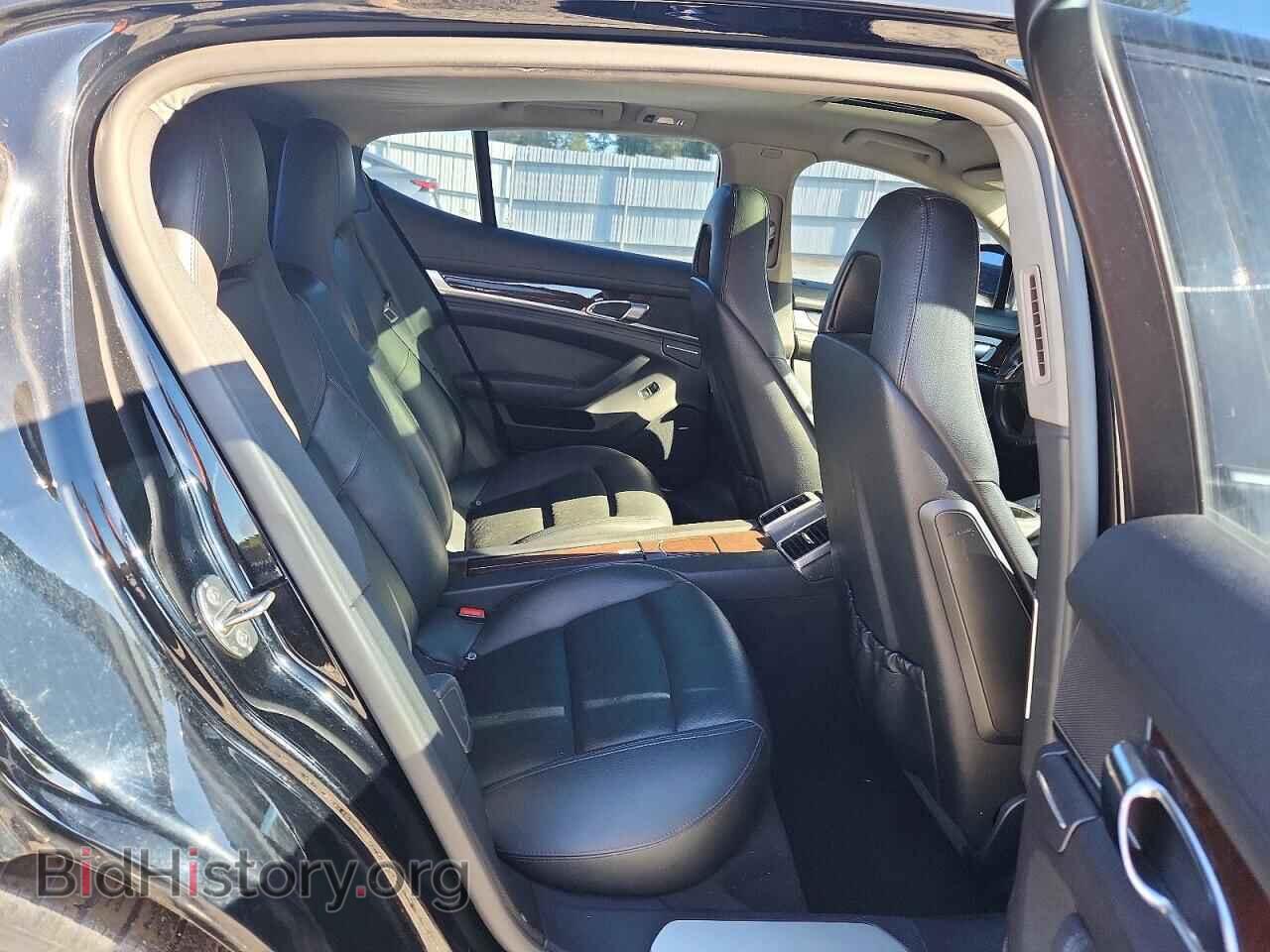 2011 Porsche PANAMERA (VIN WP0AA2A7XBL010772) — photo 10 of 12