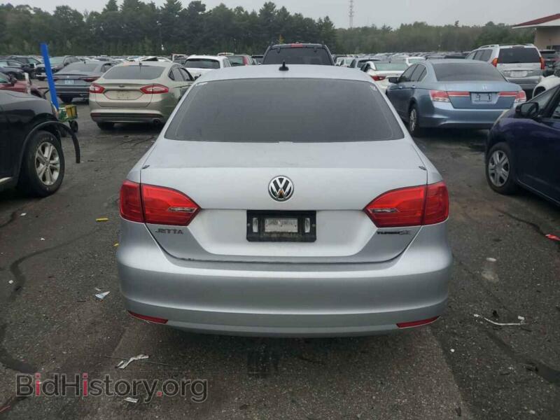 2014 Volkswagen JETTA (VIN 3VWB17AJ7EM300335) — photo 6 of 12