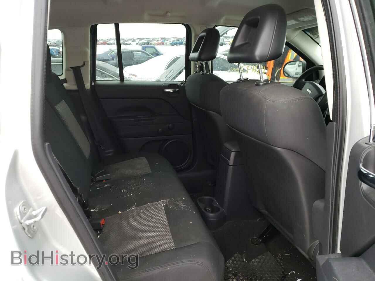 2009 JEEP COMPASS - VIN: 1J4FF47B49D107494 - Photo 11