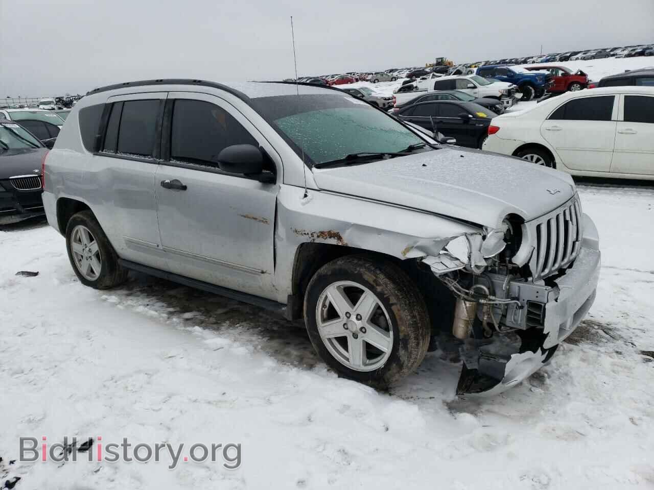 2009 JEEP COMPASS - VIN: 1J4FF47B49D107494 - Photo 4