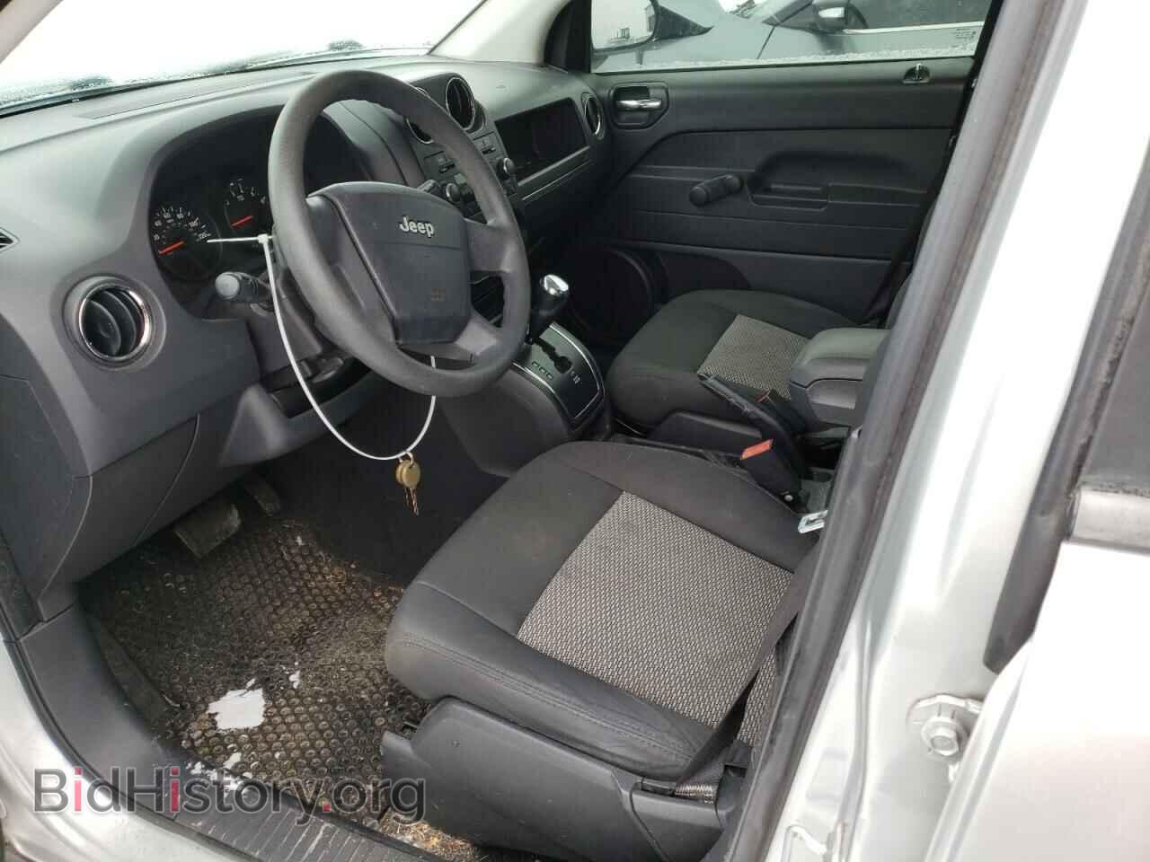 2009 JEEP COMPASS - VIN: 1J4FF47B49D107494 - Photo 7