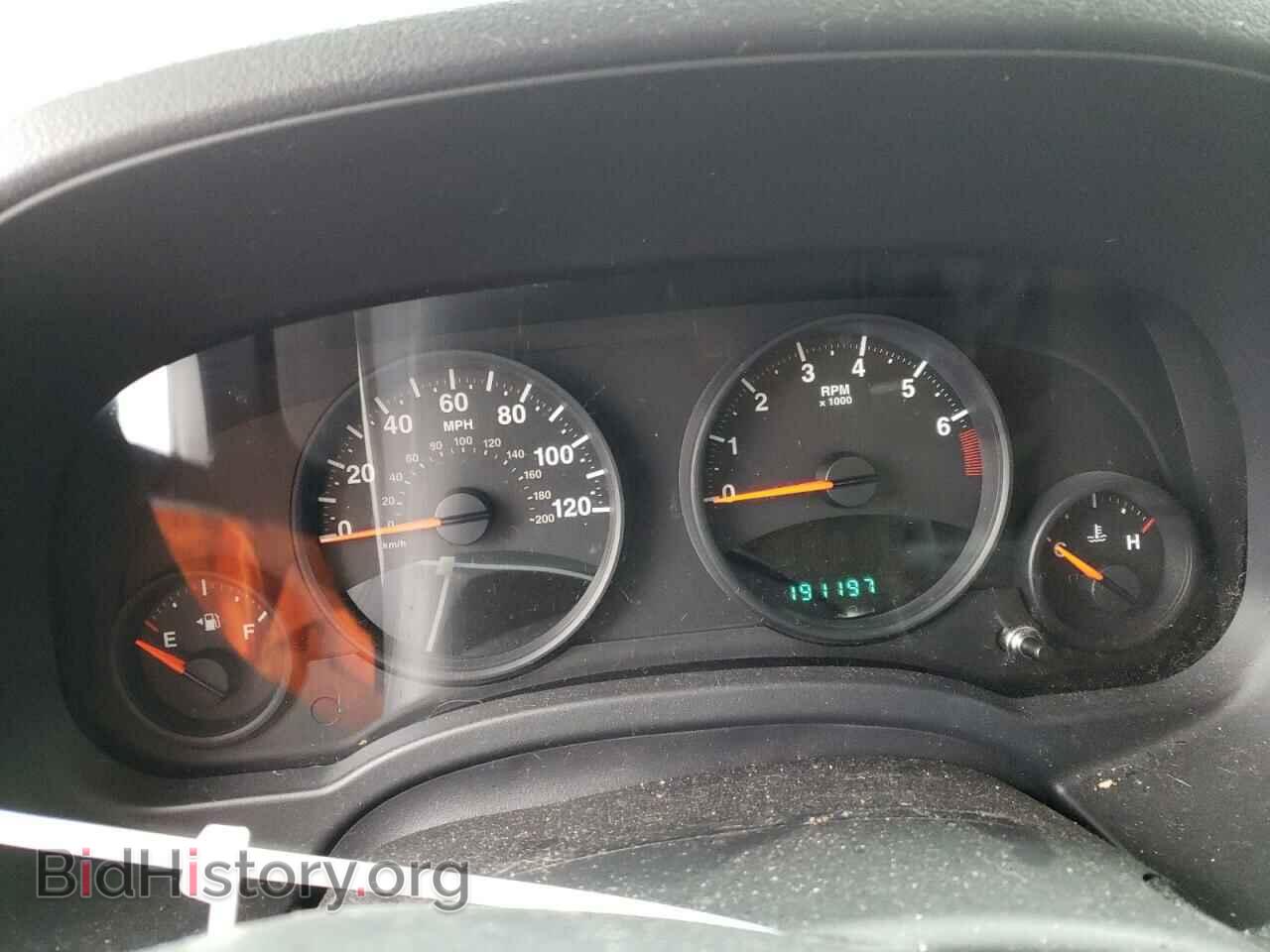 2009 JEEP COMPASS - VIN: 1J4FF47B49D107494 - Photo 9