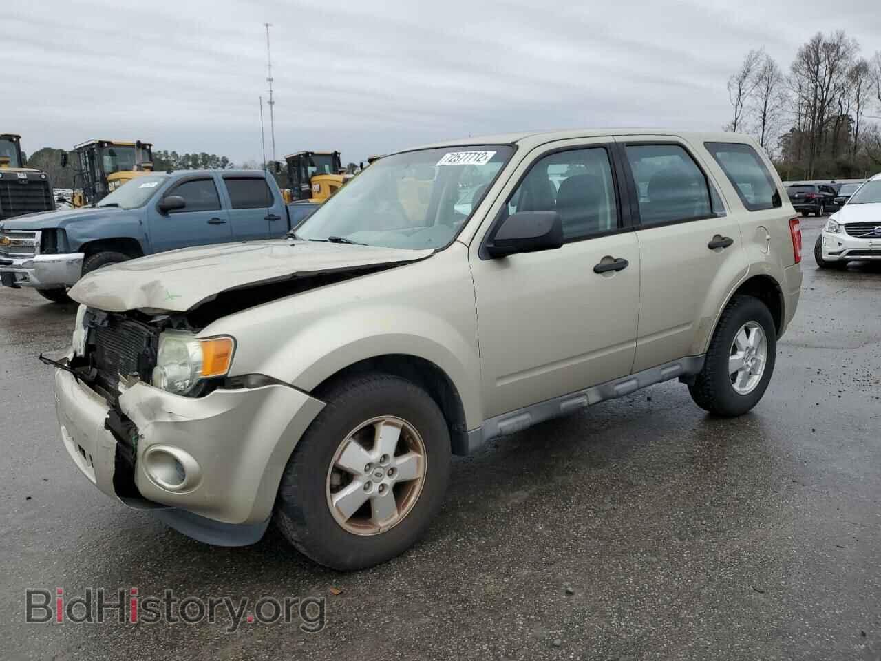 Фотография 1FMCU0C71BKB01612 - FORD ESCAPE 2011