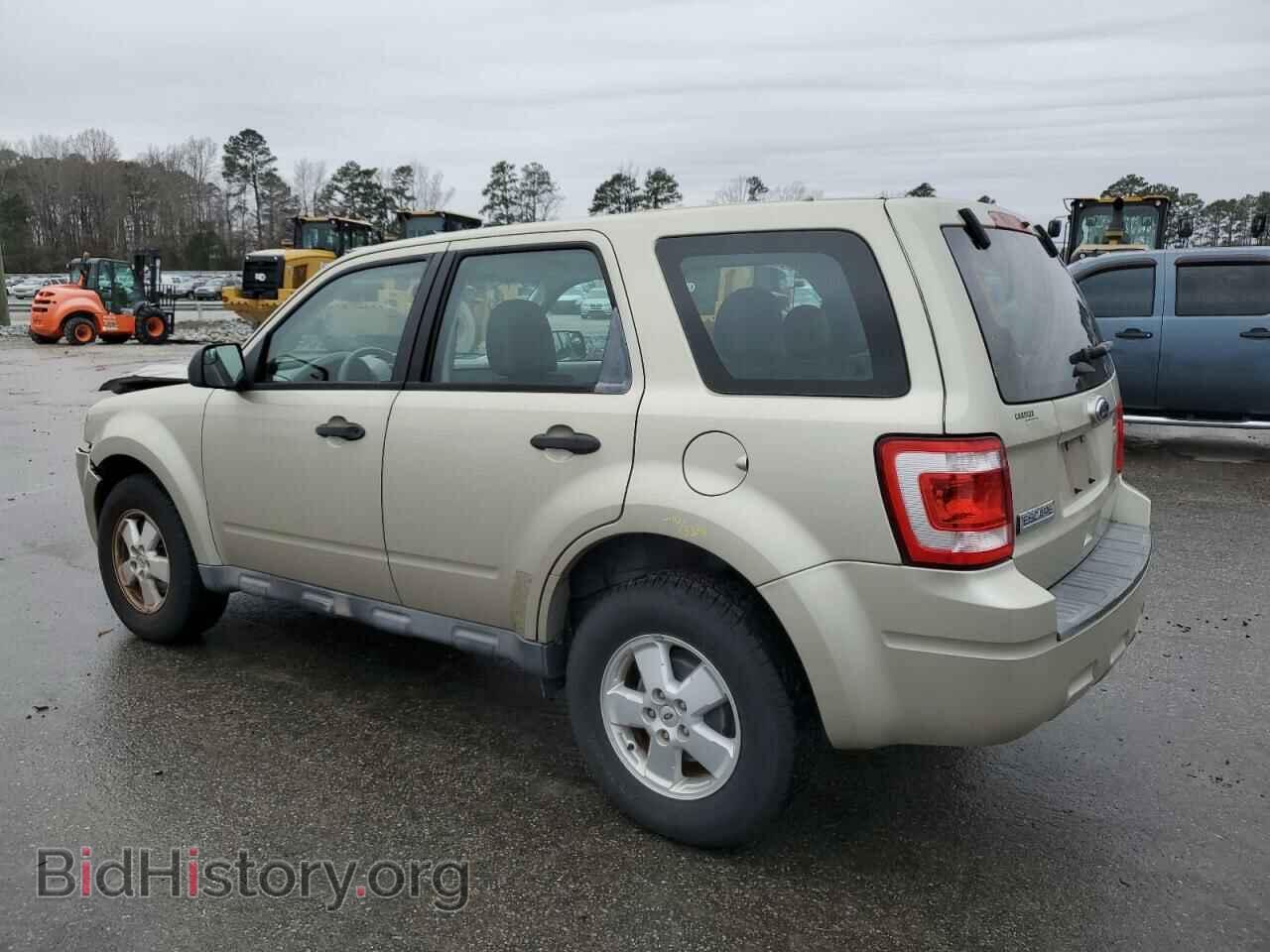2011 FORD ESCAPE - VIN: 1FMCU0C71BKB01612 - Фото 2