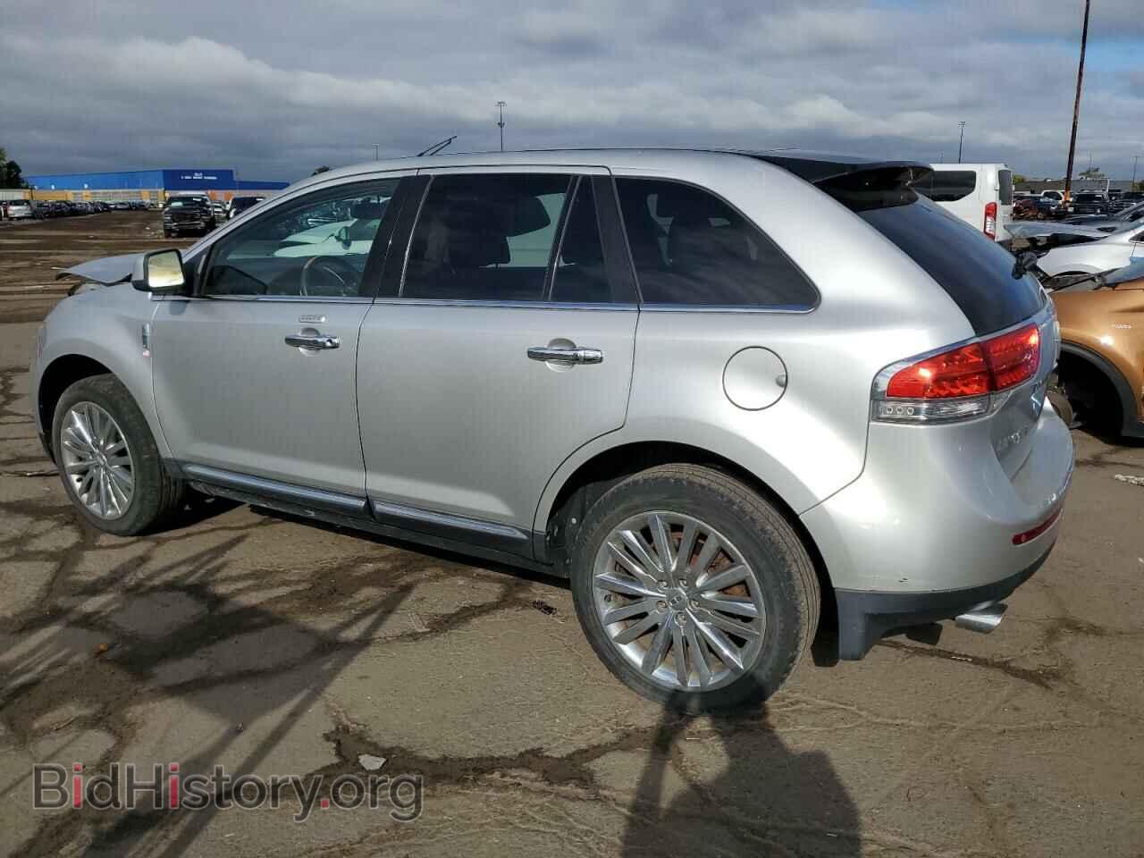2011 LINCOLN MKX - VIN: 2LMDJ6JK7BBJ00048 - Фото 2